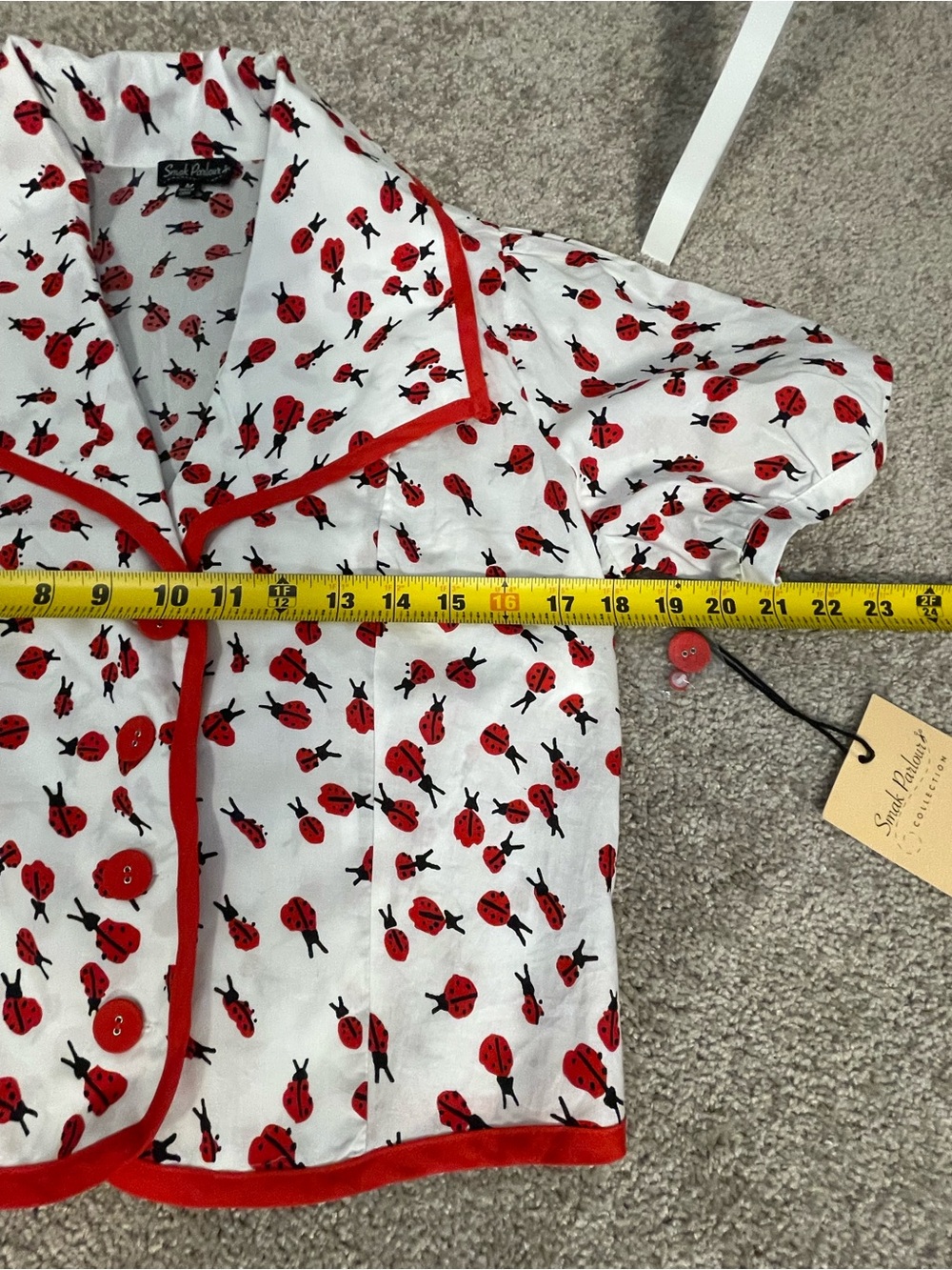 Red Ladybug Print Button-Up Crop Top - Picture 4 of 9